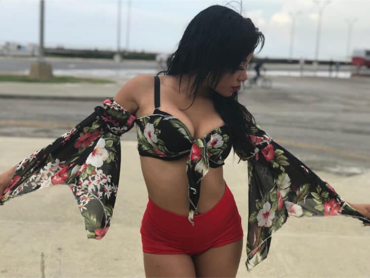 Sexy Cuban Woman